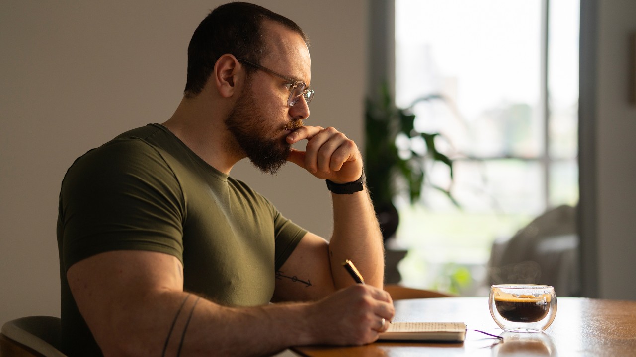 Hábitos adultos que os homens demoram pra aprender